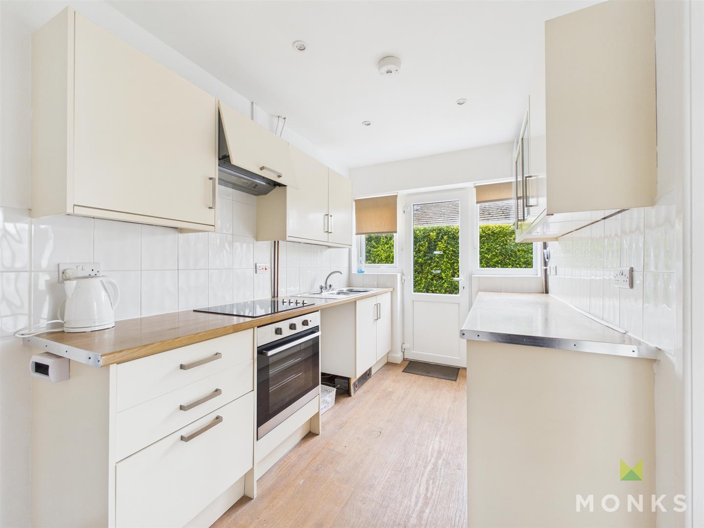 6 Portland Crescent, Shrewsbury, SY2 5NE Let Agreed